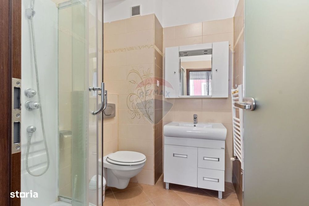 Apartament cu 3 camere de închiriat în zona UTA