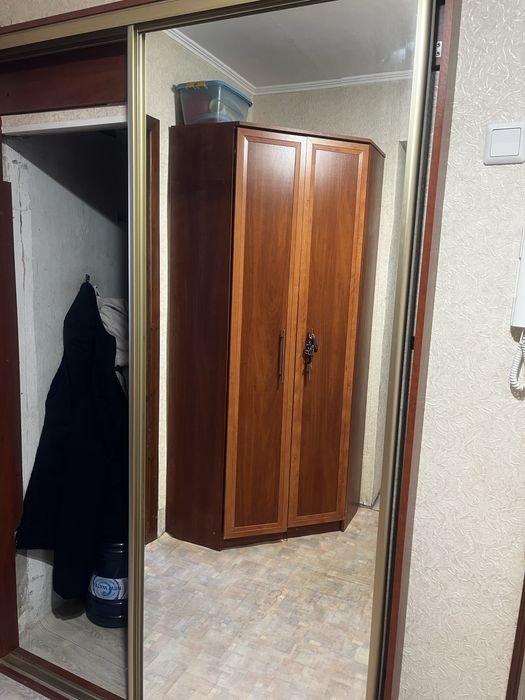 Продам межкомнатную дверь