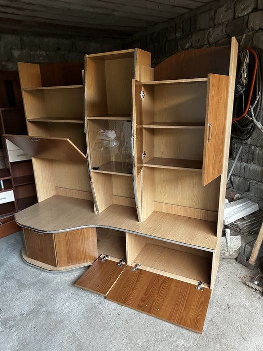 Mobilier 4 corpuri – spațiu de depozitare generos