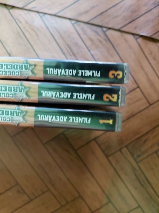 Casete DVD video vechi - filme românești