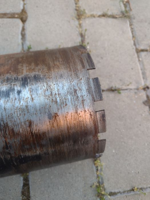 Carota Hilti și Würth