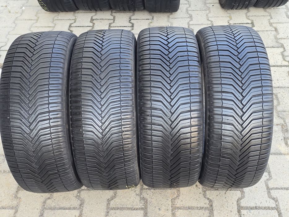 235 50 18 Michelin