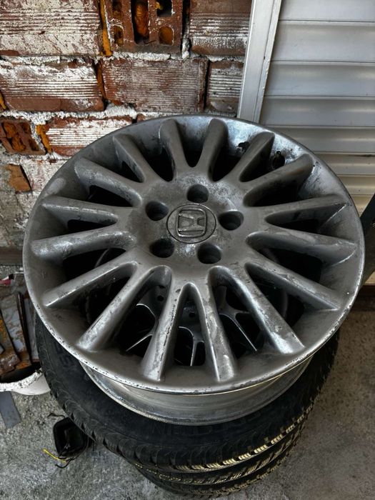 Джанти и гуми в добро състояние за различни модели коли