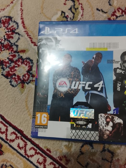 Пс 4 про Соник нету одного провода