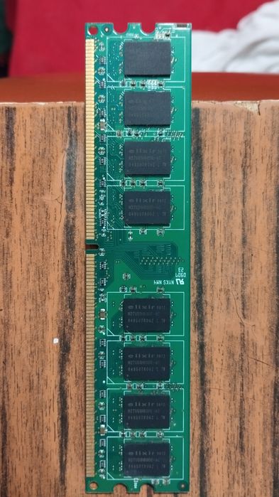 Memorie RAM DDR2 elixir și kingmax la 1 gb