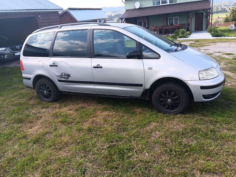 Vând volkswagen sharan 2002