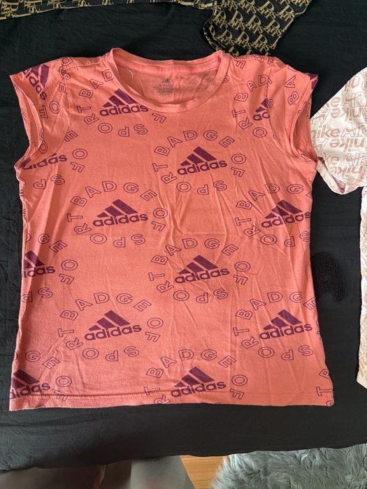суитшър и тениски adidas