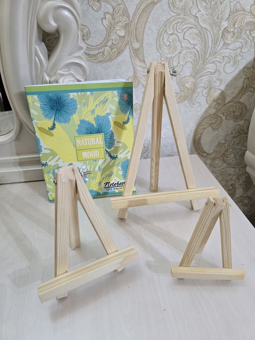 Маленький мольберт