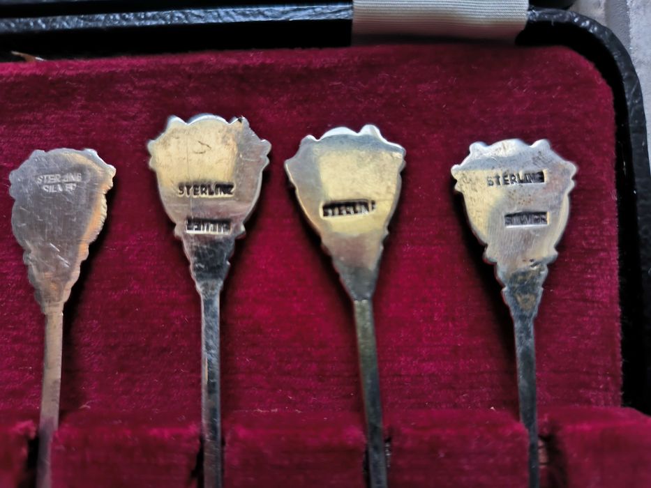 Комплект 6 сребърни гербови лъжички за кафе или чай-1930 година-Антики