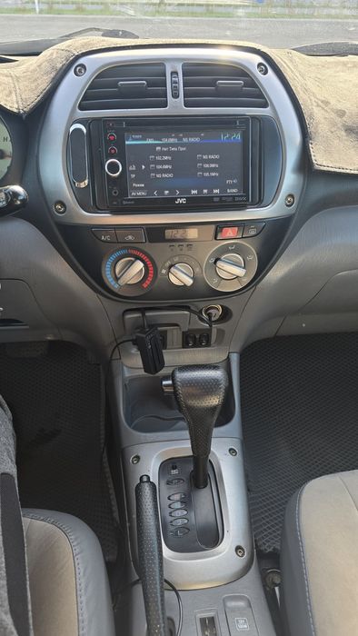 Toyota RAV4 II (XA20) 2001, 2л.