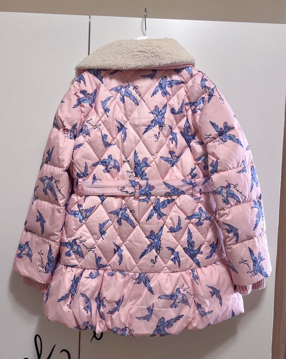 Яке Juicy Couture, 8 години