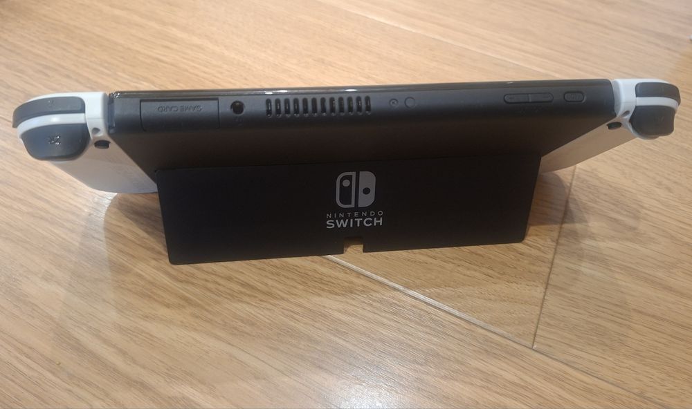 Nintendo Switch OLED white