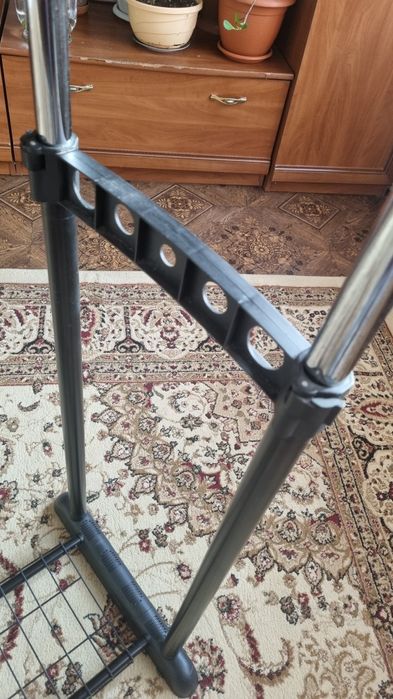 Вешалка на польная