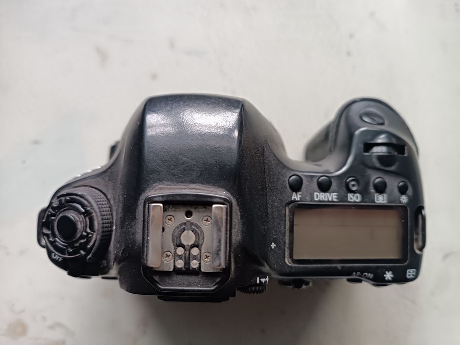 Canon 6d body.     Ishlashi zoʻr aybi yoq