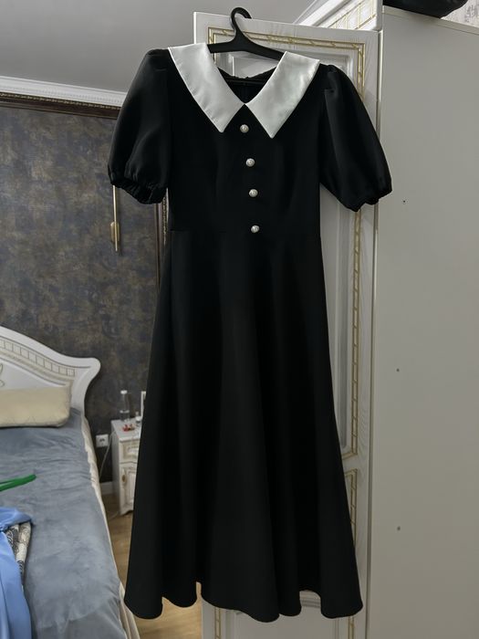 Черное нарядное платье