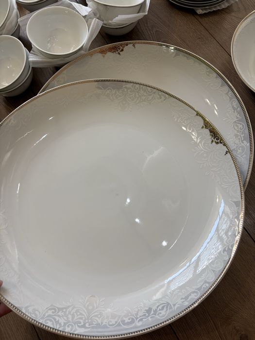 Срочно продам столовый сервиз