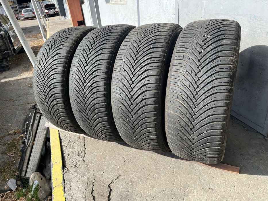 4 бр. всесезонни гуми 225/50/18 Maxxis DOT 2522 5,5-6 mm