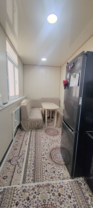 Продам чиланзар ц кв.  Двух комнатная.  77 серия