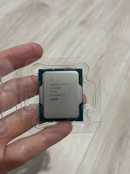 Продаю процессор Intel Core i5 12400F