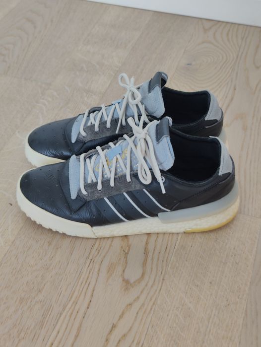 Adidași Adidas Rivalry RM low 42 2/3