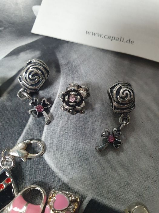 Шарми  за гривни Pandora и подобни  Capalli