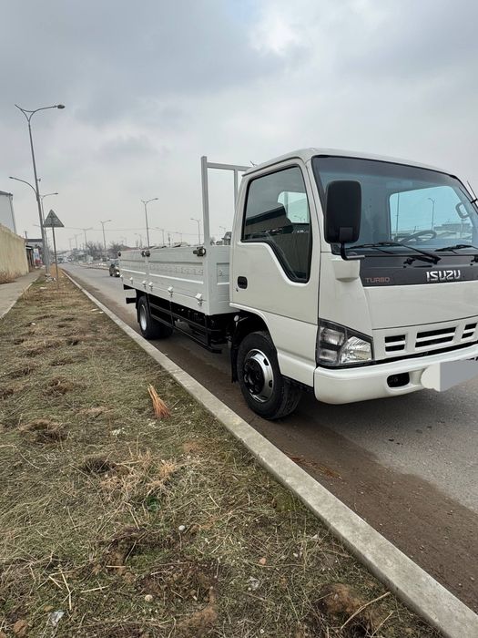 ISUZU sotiladi 2014yil 322.000km