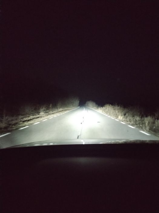 Faruri stânga-dreapta Passat B8