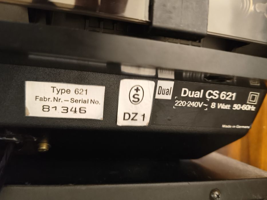 Pick-up Dual 621 Direct Drive automatic