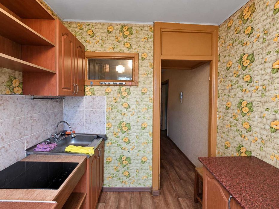 Продам 2 к квартиру по пр Металлургов