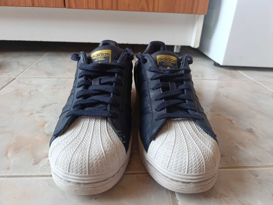 Спортни обувки Adidas Superstar