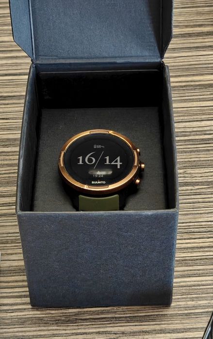 Спортен часовник Suunto 9