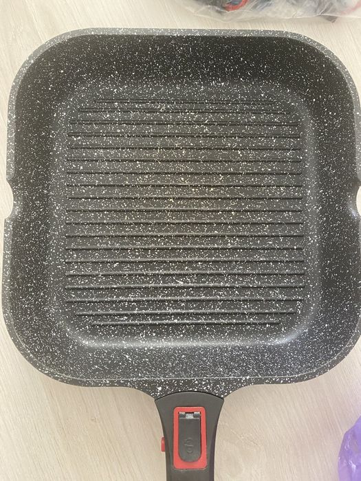 Продаю сковороду гриль