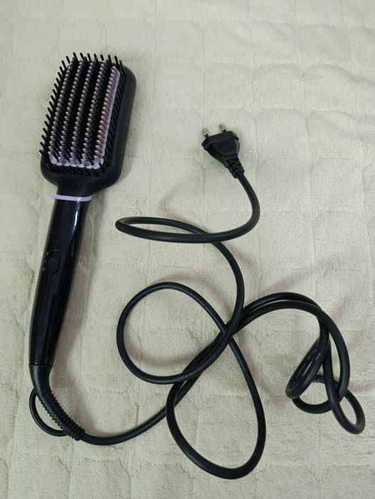 Продам расчёску выпрямитель волос Philips