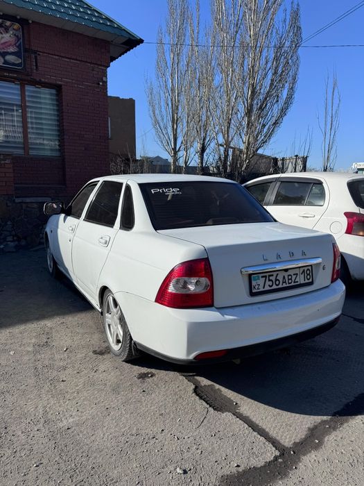 Продам машину Лада Приора