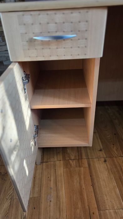 Продам стол ученический