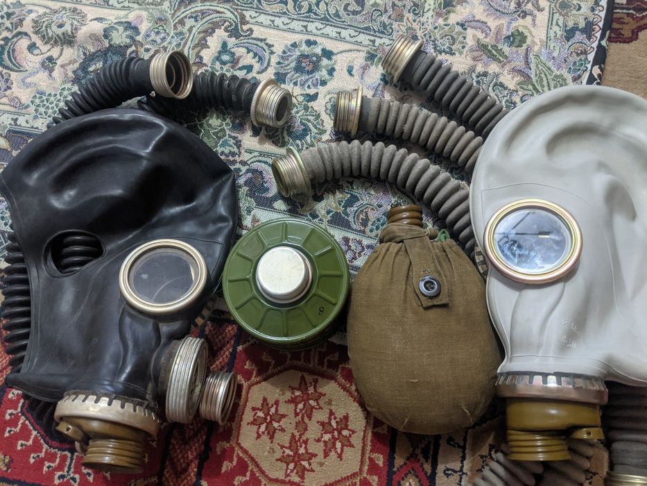 Противогазы и гофротрубки