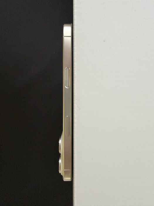 iPhone 16 Pro 128 GB | White | 100% батерия | Пълен комплект