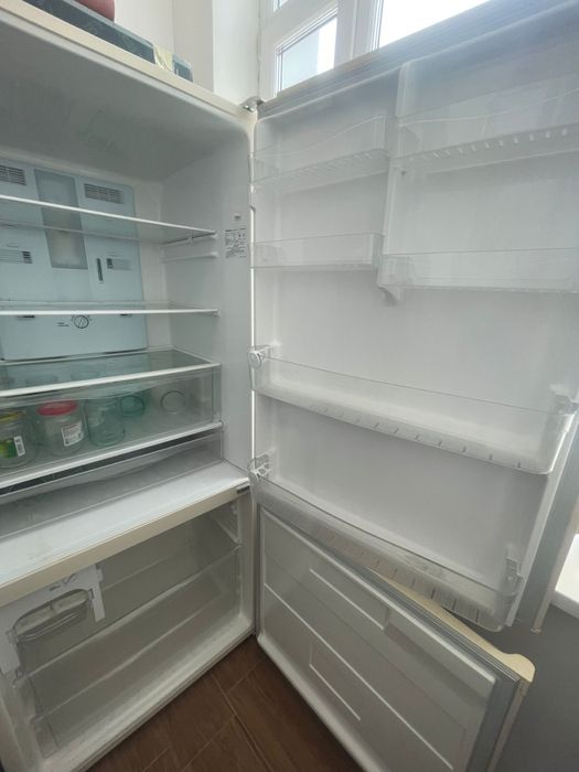 Продам холодильник Panasonic