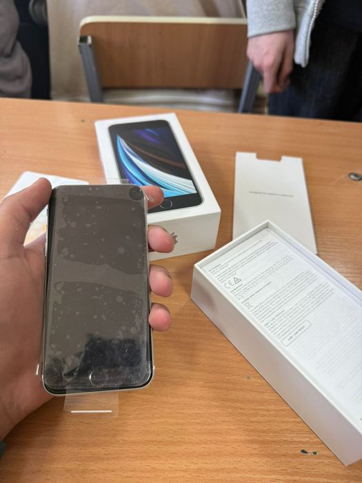 Iphone se 2020..