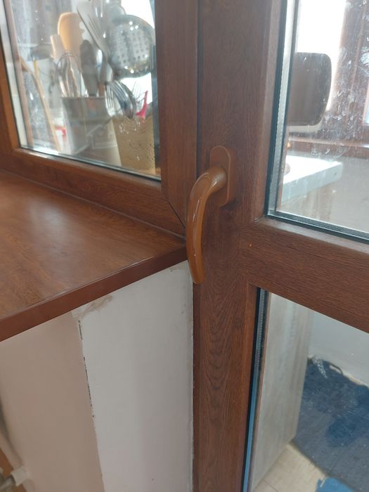 Продаю балконную раму и окно