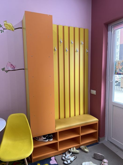 Шкаф для прихожей