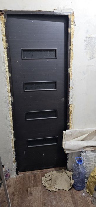 Меж комнатный двери