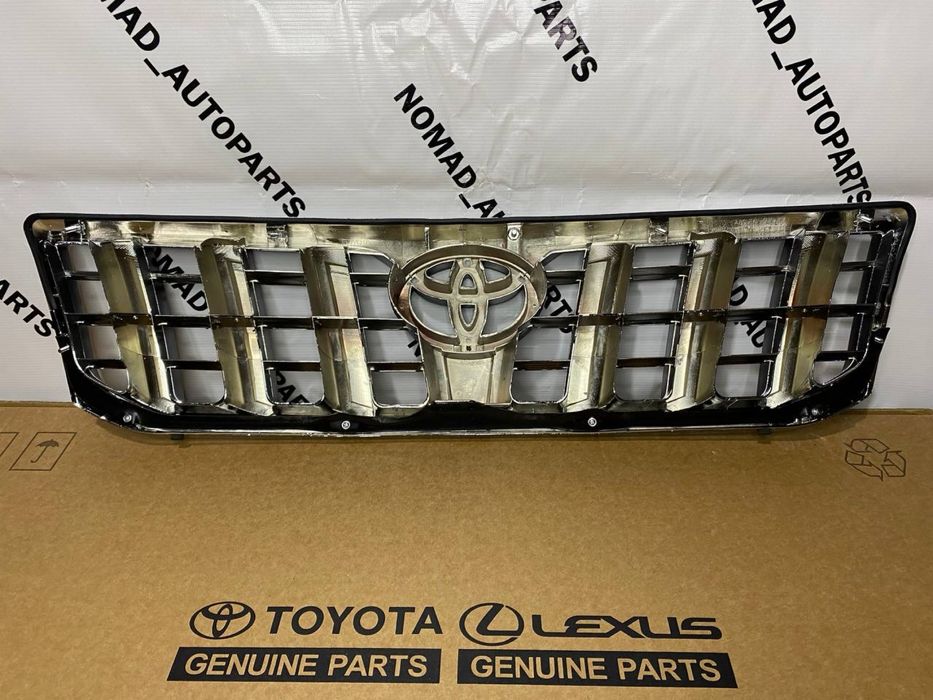 Prado 120 тёмная решетка радиатора с хромом