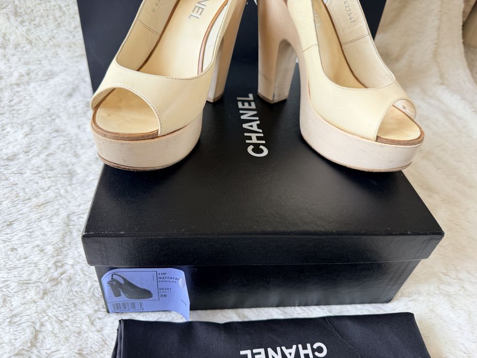 Sanda Chanel SS10