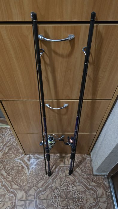 Две въдици за риба