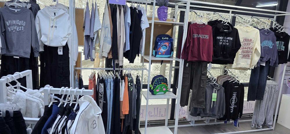 Оборудование для магазина одежды