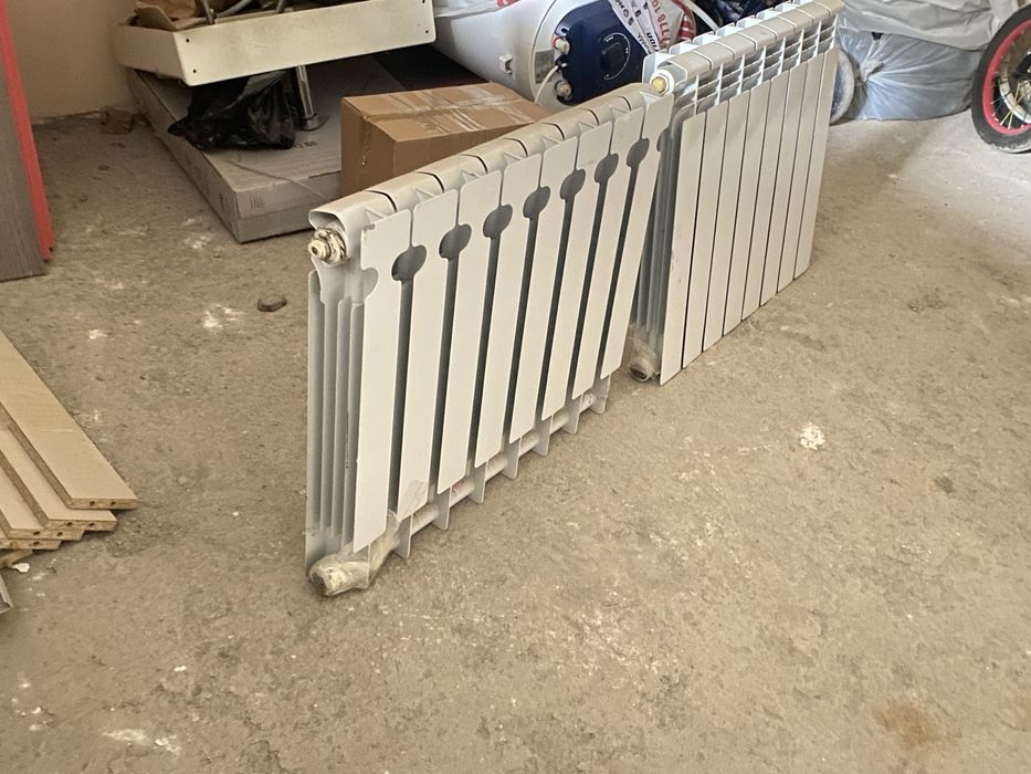 Продам 2 батареи работают