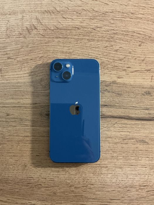 Продаю iPhone 13 128 ГБ синий