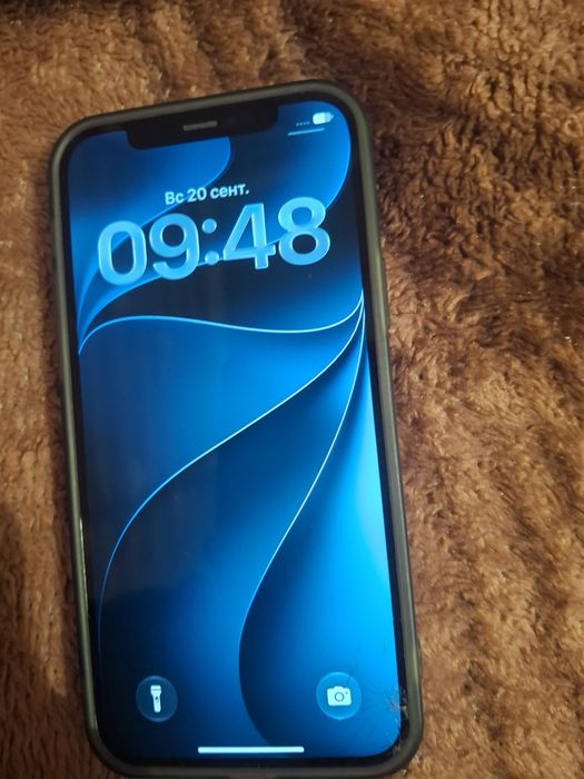 Продам айфон 12 про