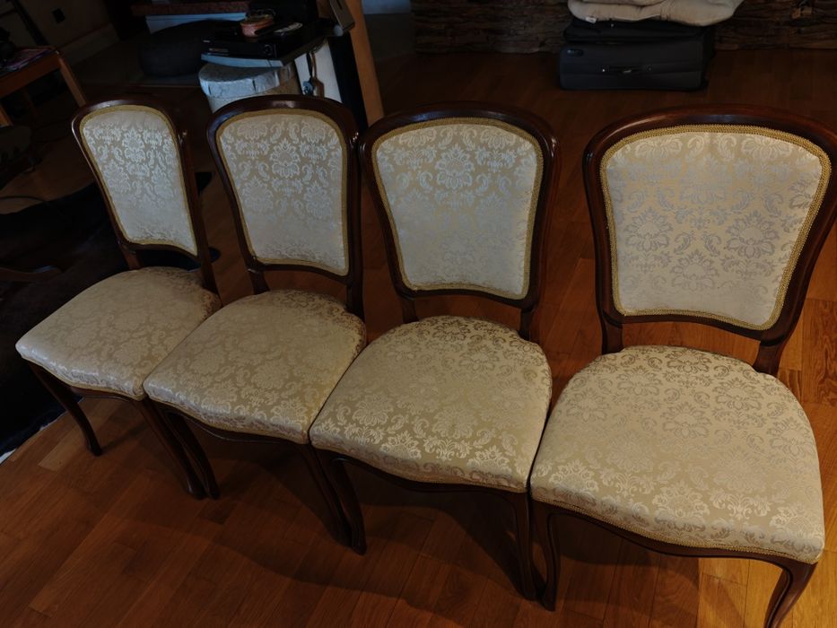 Продавам 4бр столове от череша - масив Италиански ; НАМАЛЕНИ